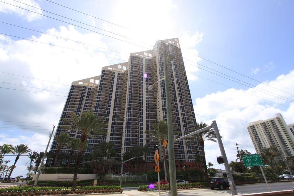Pinnacle - Miami Beach Luxury Condos