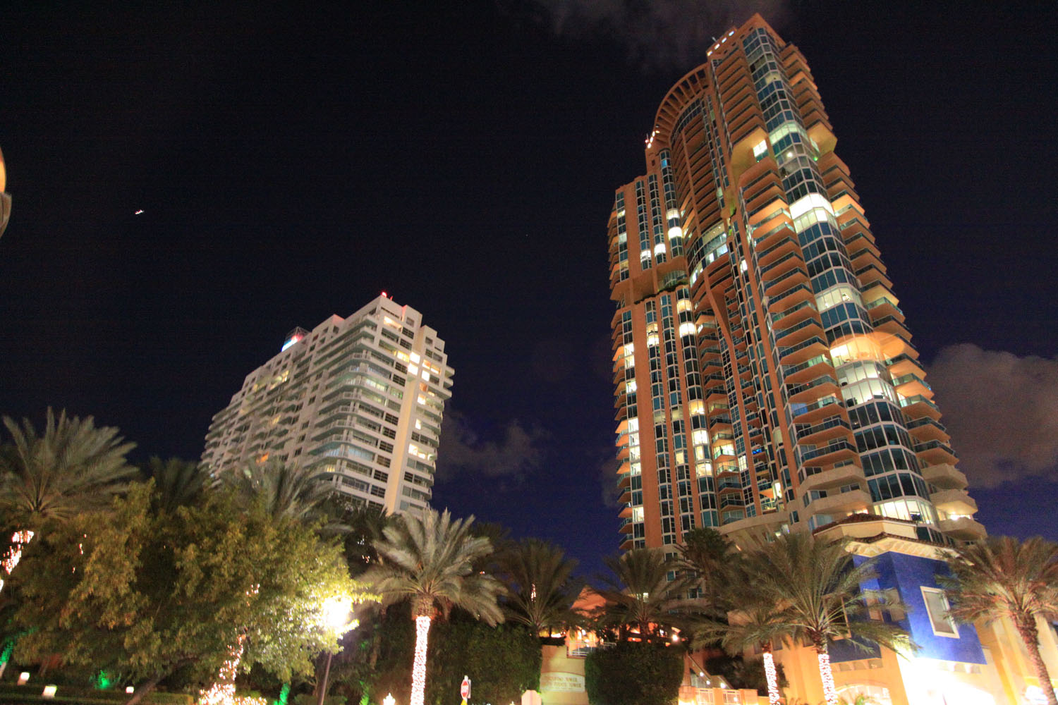 South Pointe Tower - Miami Beach Luxury Condos