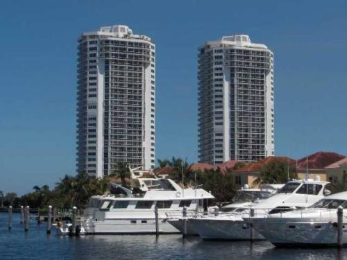 One Island Place - Miami Beach Luxury Condos