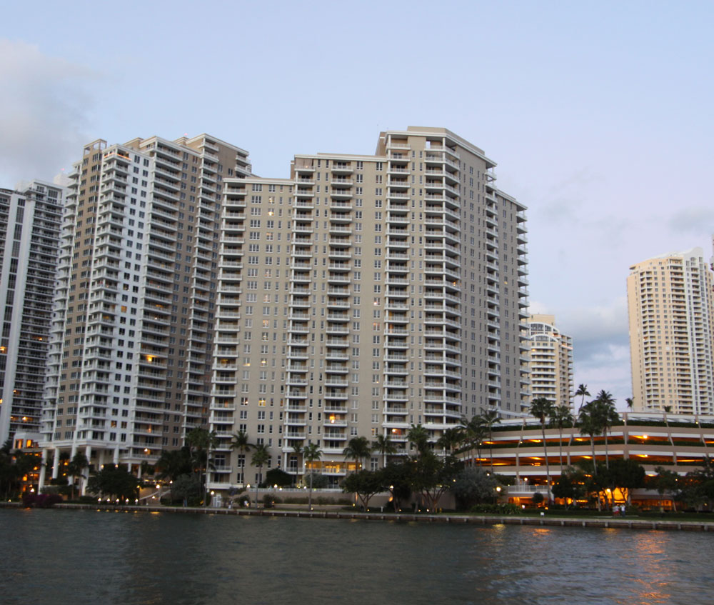Courvoisier Courts - Miami Beach Luxury Condos
