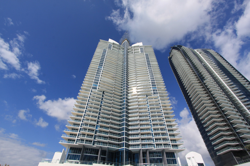 Jade Beach - Miami Beach Luxury Condos