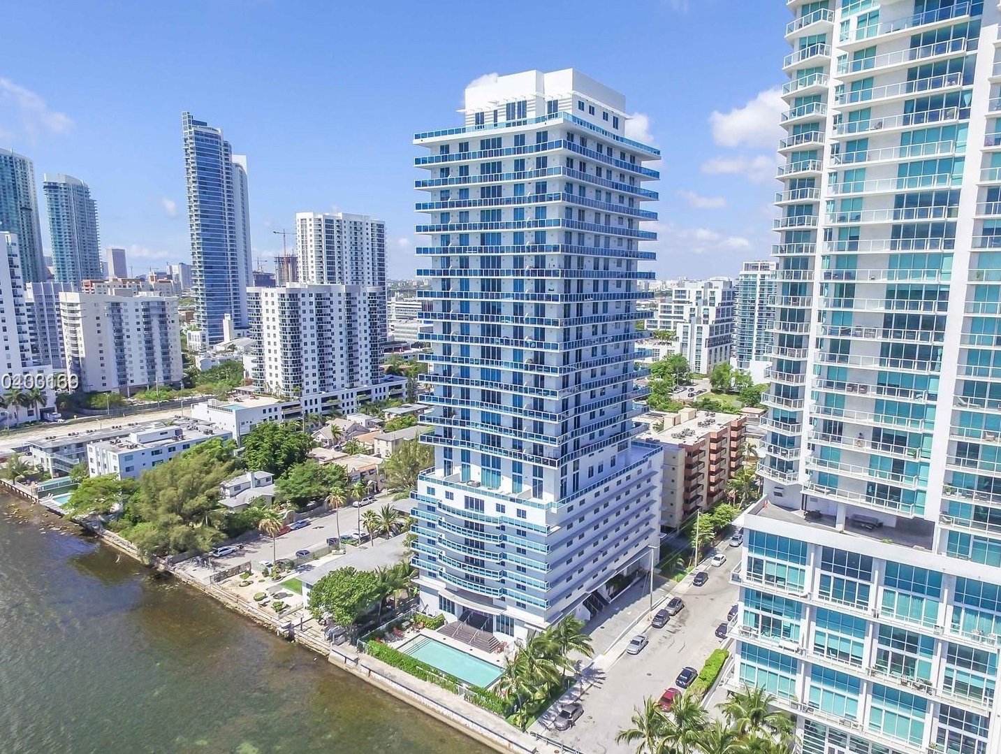 Star Lofts on the Bay - Miami Beach Luxury Condos
